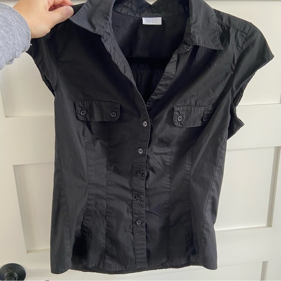 Suzy Shier Y2K Black Button-Up Short Sleeve Blouse - Picture 6 of 14